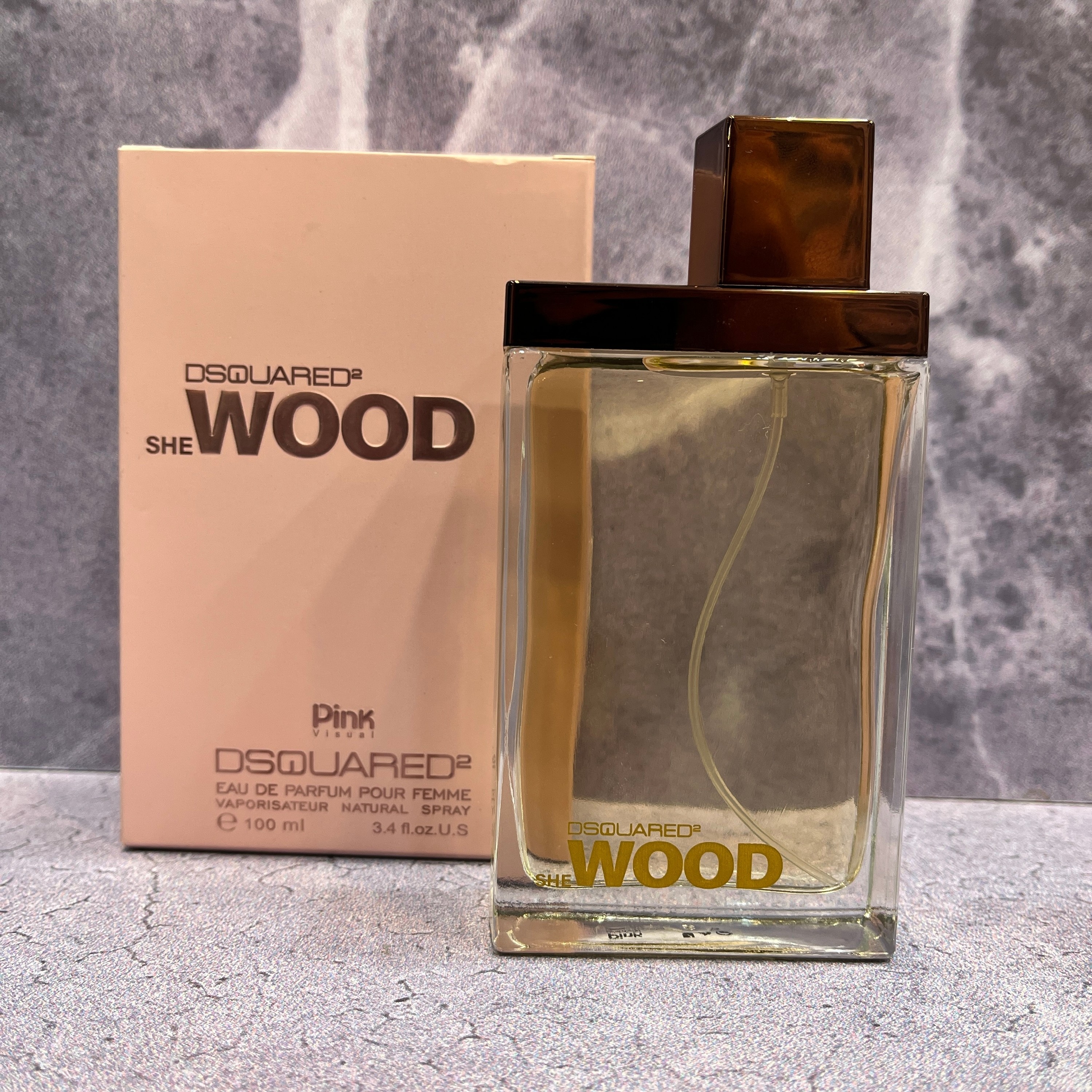 ادوپرفیوم زنانه  ویژوآل Pink مدل شی وود She Wood حجم 100 میل  { شیشه اصلی }
