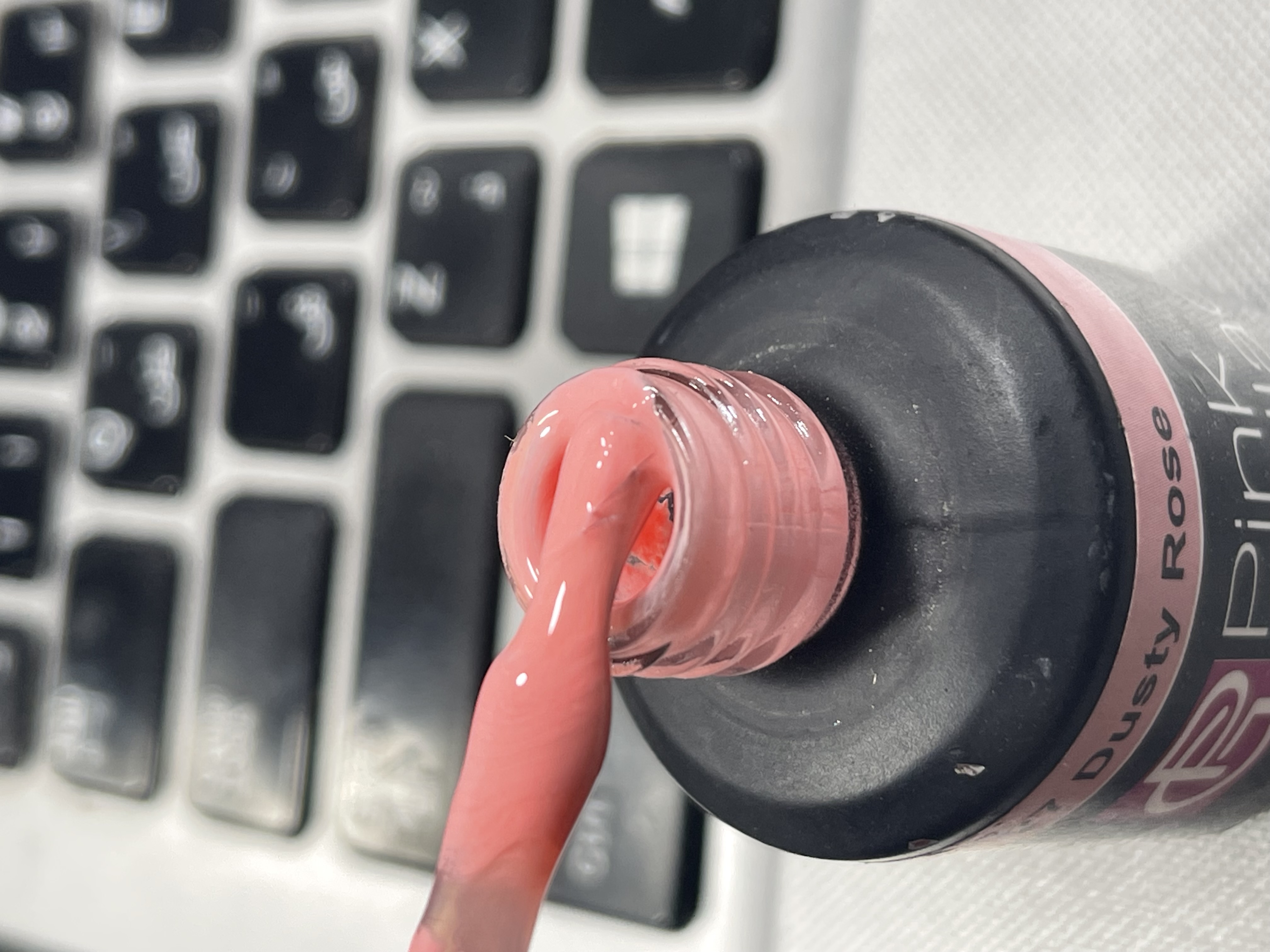 لاک ژل ناخن  PINK GELLAC حجم 15 میل